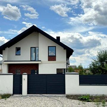 Продаж Особняка з ділянкою 7 сот, всі комунікації, готовий під ремонт!