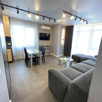 АВТОРСЬКА 2-кім VIPновобуд(кухня-СТУДІЯ)  СПАЛЬНИЙ р-н міста! ПАРКОВКА