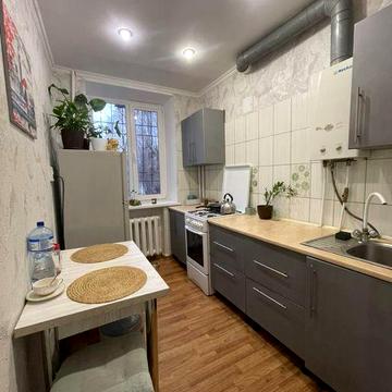 Продаж з кухнею і готовими паперами, 1Дільниця, сталінка, Сертифікат