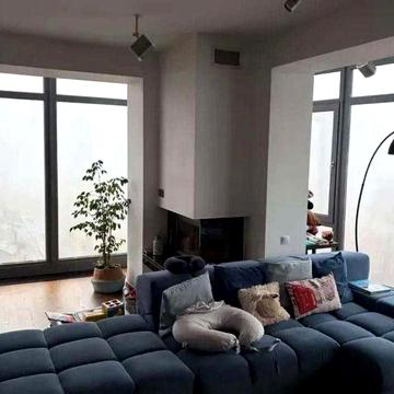 Продам 2-кімнатну квартиру 92, 9 м² на вул. Архітектора Олега Петрова