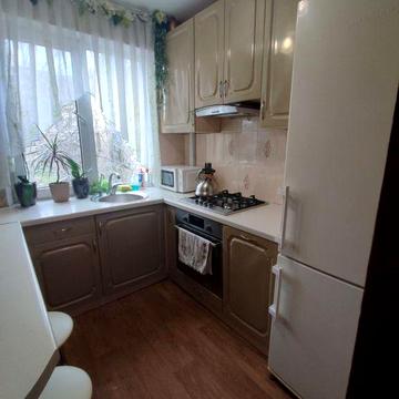 Сдаётся долгосрочно 2 ком квартира с ремонтом на Паустовского. Газ.