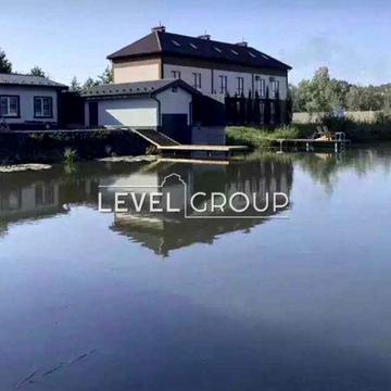 Власний пляж прямо на подвірї! 3-поверховий таун з виходом на воду!