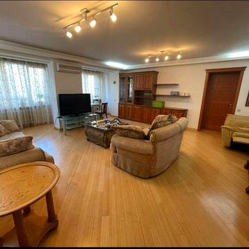 Продам 3-х кімнатну квартиру на Лукʼянівці