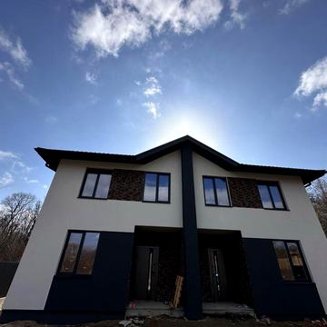 Будинок на 2 родини. Дуплекс 118кв. та ділянка 5 сот.