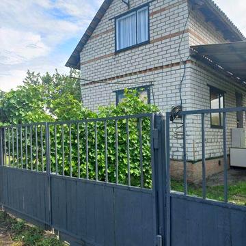 Продам двухэтажную,жилую дачу пзто