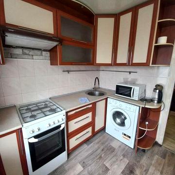 Однокімнатна з ремонтом та технікою