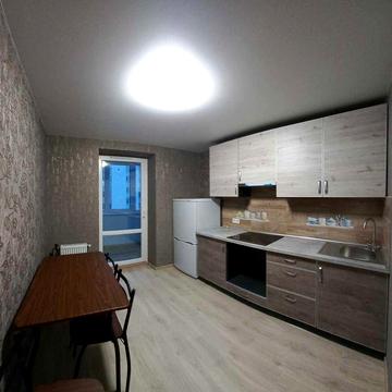 1-кімнатна на Митниці, район комлексу "Sport Life"