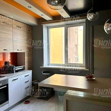 LS8 Продам 2 кімнатну квартиру Перемоги 53Б