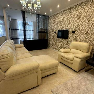 Без комисии .Светлая квартира в 7 ой Жемчужине. Французский бульвар