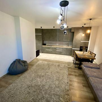 Дніпровська набережна вул., 19