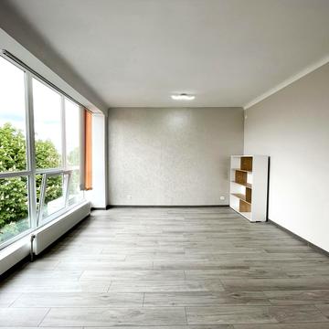 Червоного Хреста вул., 16