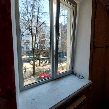 3 кім  центр  Петлюри  вул.   Автономне  газове  опалення