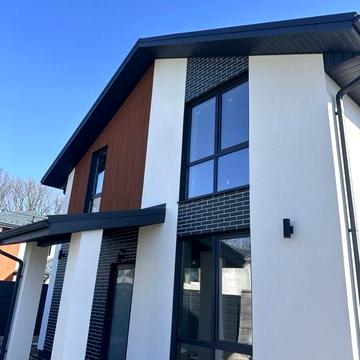 Крутий будинок в Гатному