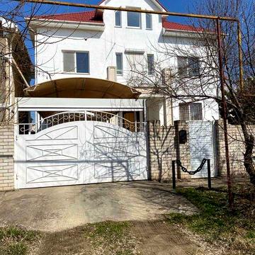 Аренда добротного нового дома на берегу моря Каролино Бугаз