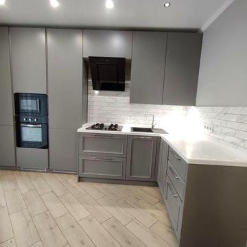 Євро трикімнатна  з якісним ремонтом, є балкон, державні програми ТАК!