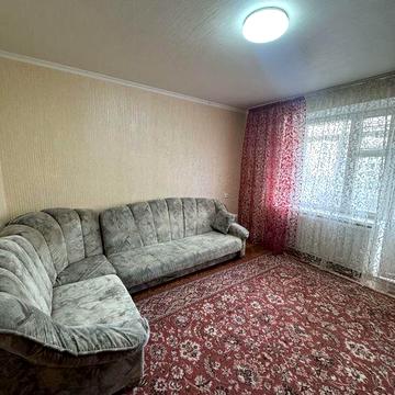 Здається 2к квартира на м-ні Жовтневому