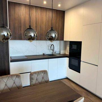 Продам квартиру ЖК Barvy на Подстанции с евроремонтом 45 кв м