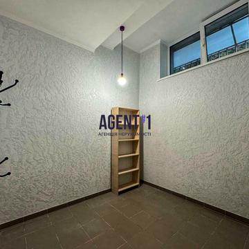 Миру вул., 11