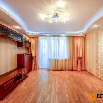 БЕЗ% Продаж 3к Вул Дніпровська набережна 13