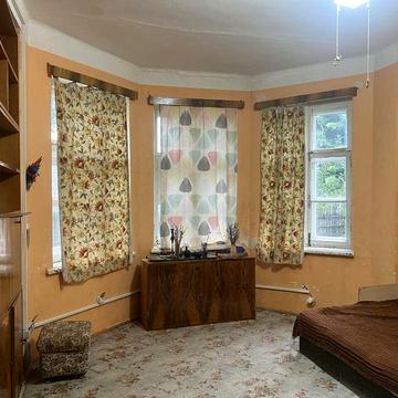 2-к, центр міста.