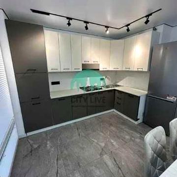 Оренда 1,5 кім Фемелі Плаза Перша здача.Гардеробна (63)