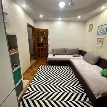 Продаж двокімнатної квартирв и районі. Зелена