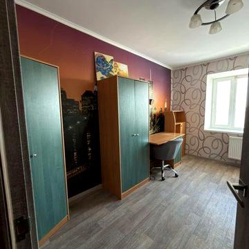 Простора 2-кімнатна квартира у цегляному будинку