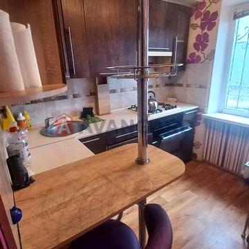 2кім.квартира на Металургів з ремонтом