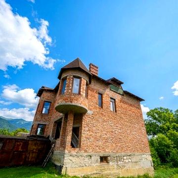 Продається сучасний комфортний житловий будинок в Моршин