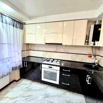 Продам ексклюзивну квартиру під ключ на А.Корольова.