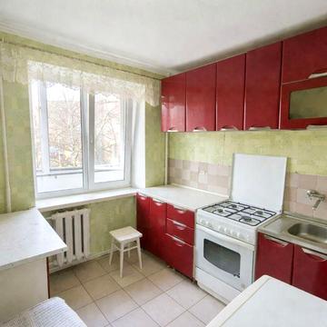 S_Продаж 3-кімнатної квартири в самому центрі міста.
Цегляний будинок