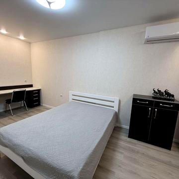 Оренда 1-кімнатної квартири в ЖК Київ скай. Перше поселення