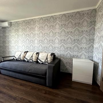 Михайла Донця вул., 2-Б