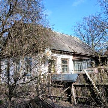 Продається хата з ділянкою