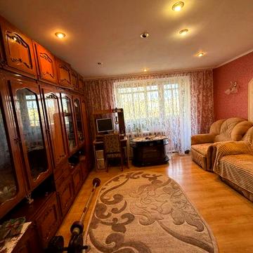 Продам трикімнатну квартиру.