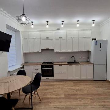 Сдам 2 ком с АО, Центр, Мебель, Техника