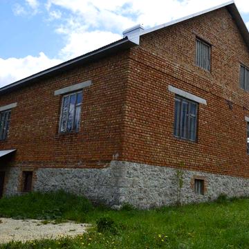 Продаж будинку 35км від Тернополя з гаражем, садом і ділянкою на 25стк