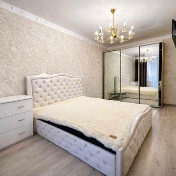 Продаж 2-х кімнатна,Драгоманова,євроремонт,105000!