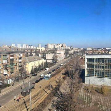Без комісії !3-х кімнатна,вул.Празька 3.Цегляний будинок,ліфт,2балкони
