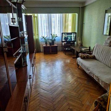 Продам 2-х кім квартиру на Ентузіастів 33