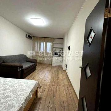 Продається 1 кімнатна квартира ст.м. Лісова