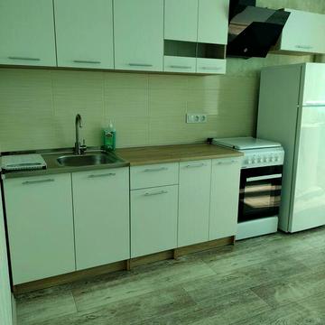 Сдам большую 1 ком квартиру на Сахарова 16