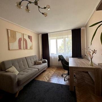 Продаж 2к Квартира Торфяна вулиця