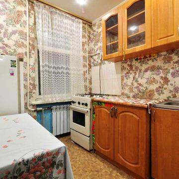 1-кімнатна квартира вул. Митрофанова 12/18