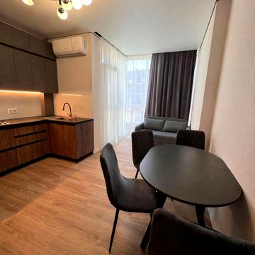 Квартира з ремонтом , можна під єоселю до 3х років!