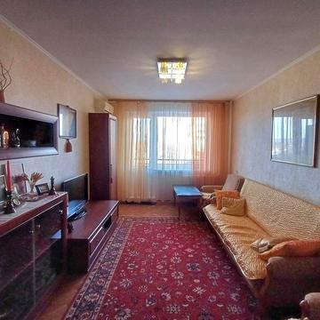 Ул.Пушкина! Мебель + техника! Двусторонняя, с двумя лоджиями.