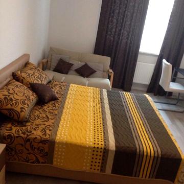 Саперно-Слобідська вул., 24