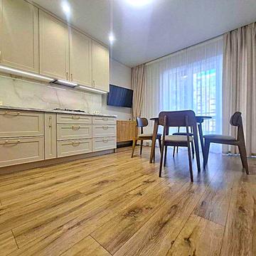 Метрологічна 107А ЖК Кришталеві джерела Перша сдача 2к  Феофанія