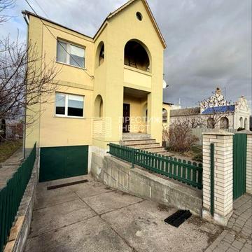 Довготривала оренда двоповерхового будинку в Борисполі