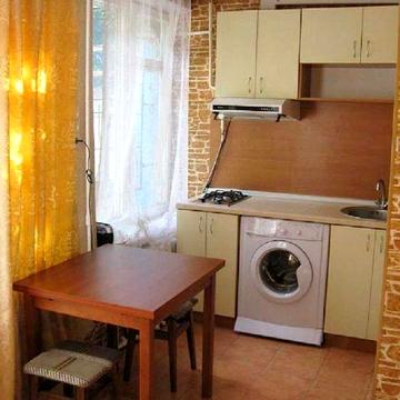 Сдается 1-а квартира-СТУДИО. Метро Оболонь 15 мин.езды.Вышгородская 10